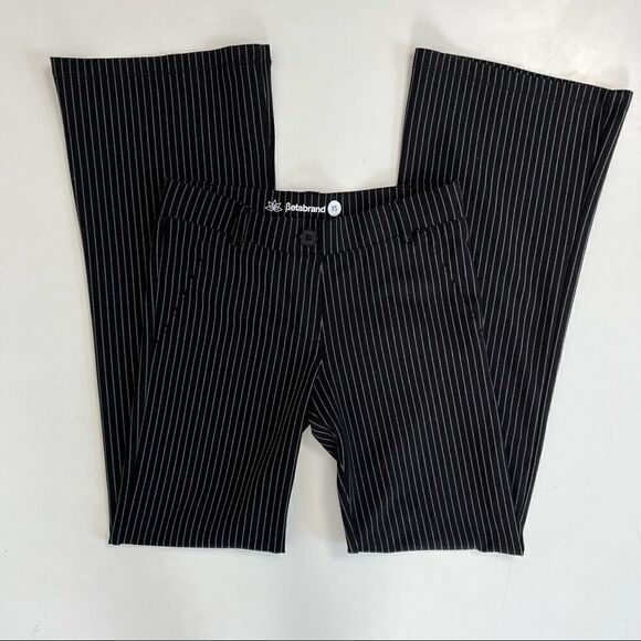 Betabrand Dress Pant Yoga Pants
Boot-Cut Classic Pinkstripe XS - Picture 3 of 5